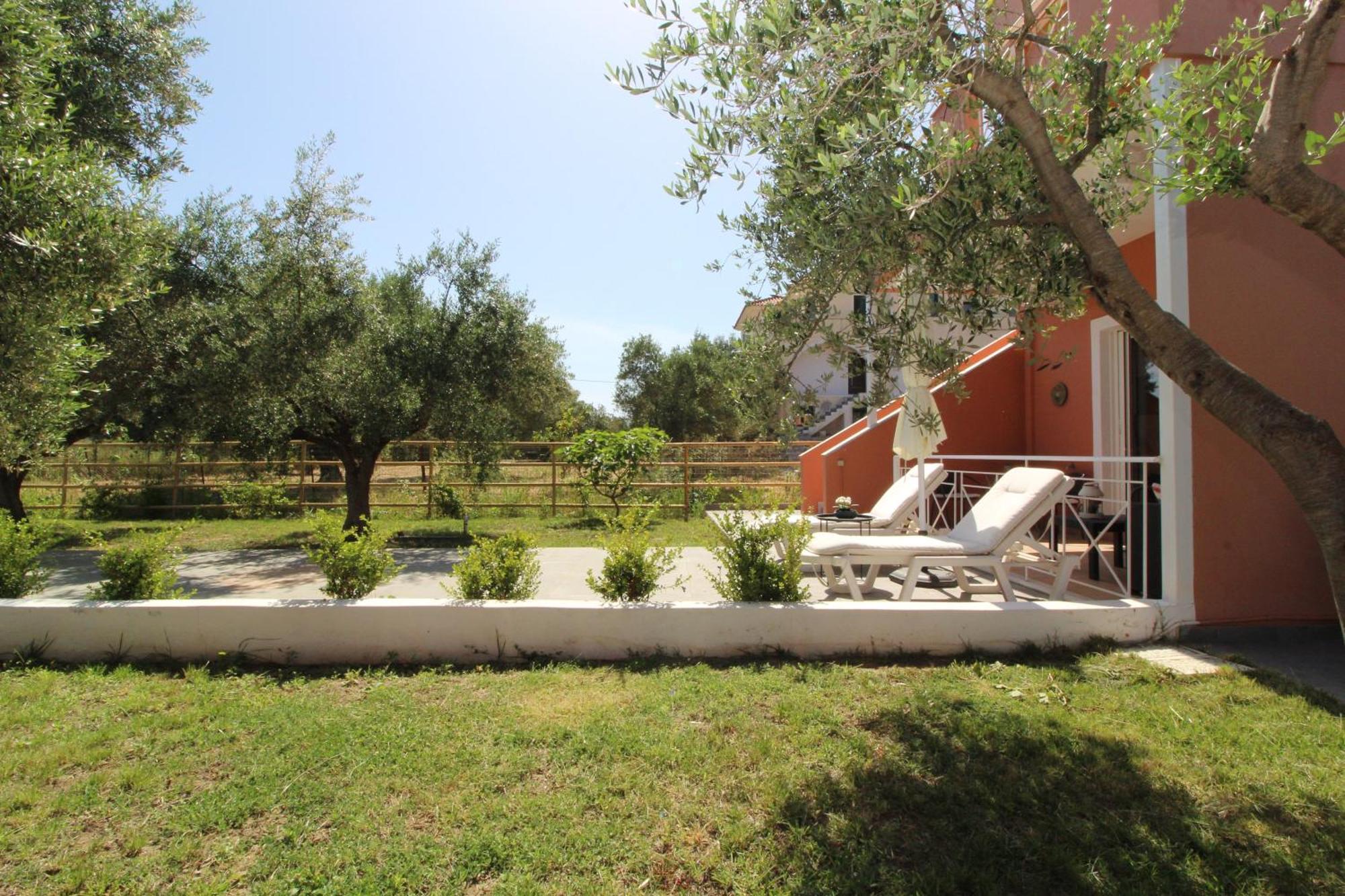 Laconian Collection Mavrovouni Beach House Gythio Esterno foto