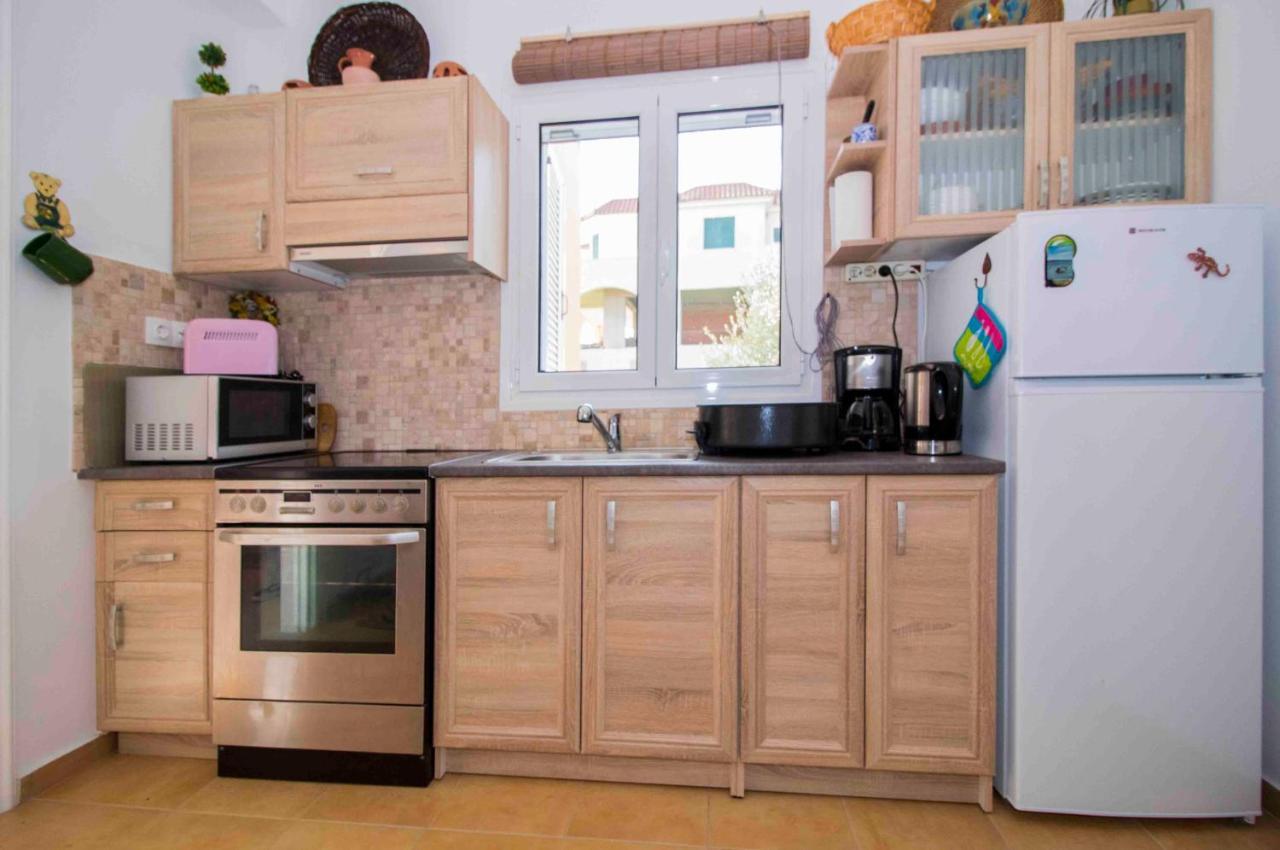 Laconian Collection Mavrovouni Beach House Gythio Esterno foto