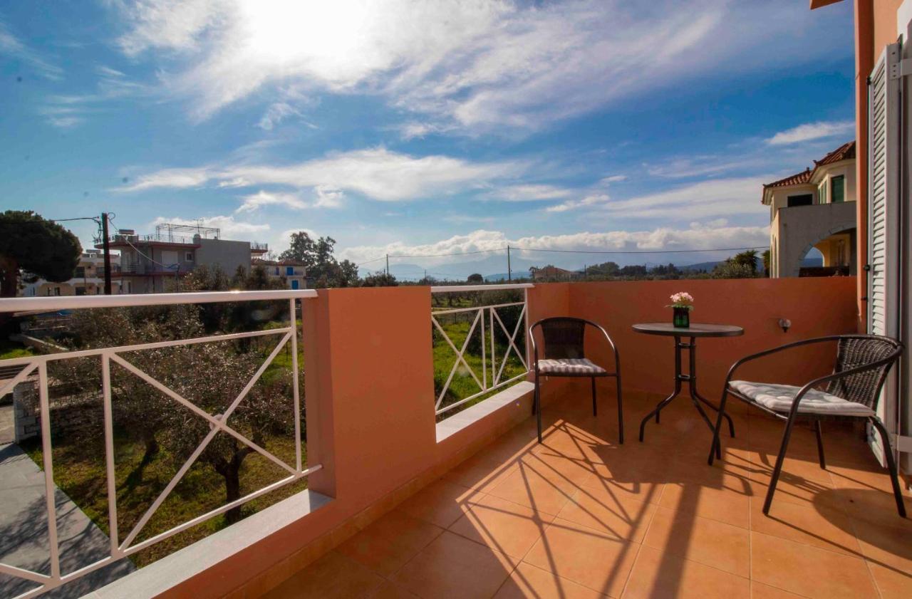 Laconian Collection Mavrovouni Beach House Gythio Esterno foto